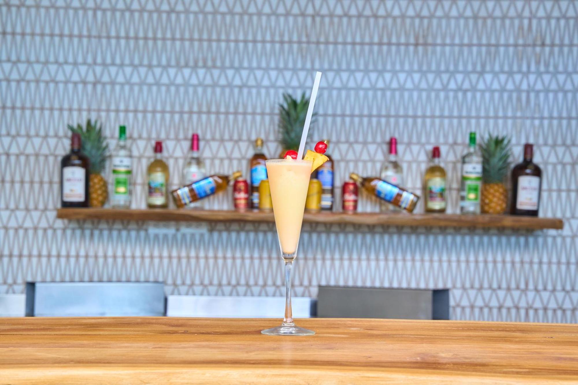 Gran Evenia Bijao Otel Santa Clara  Dış mekan fotoğraf A Piña colada