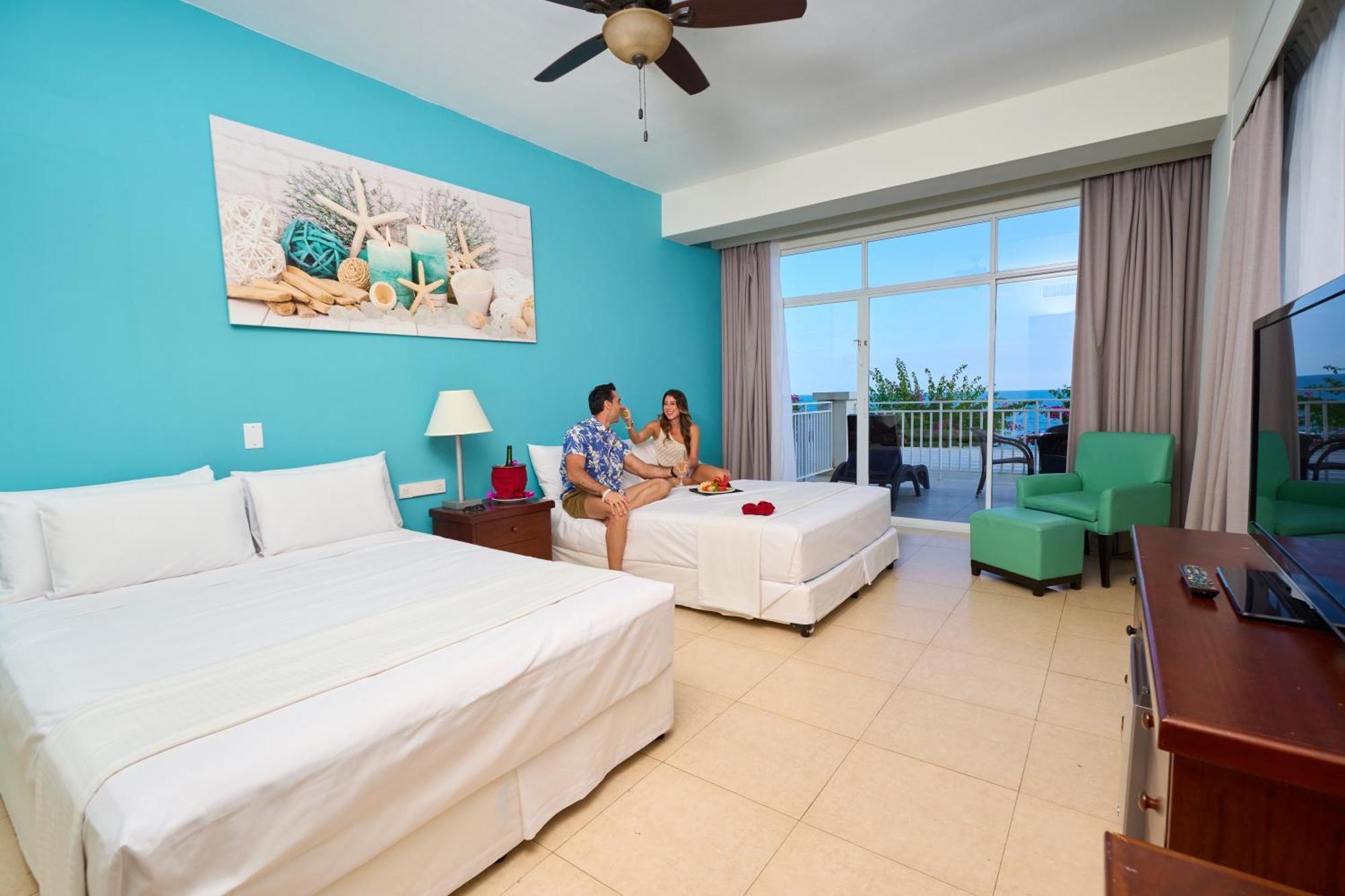 Gran Evenia Bijao Otel Santa Clara  Oda fotoğraf Deluxe Ocean View Room