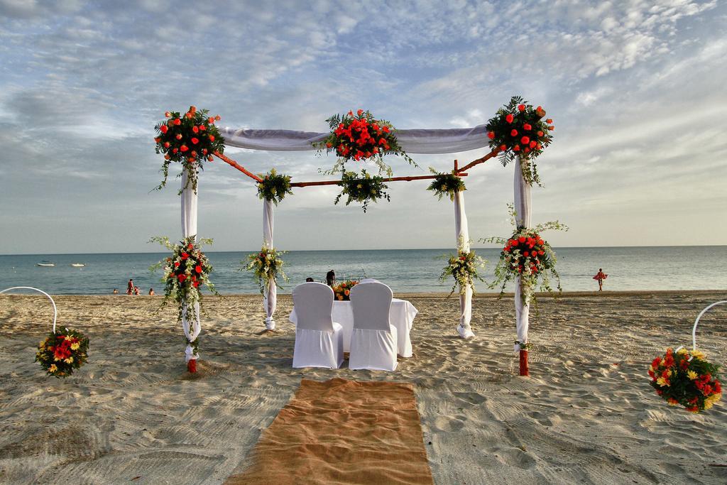 Gran Evenia Bijao Otel Santa Clara  Dış mekan fotoğraf A beach wedding